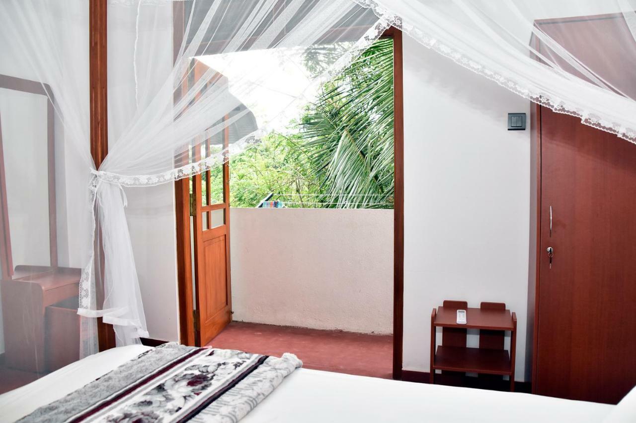 Top Mount Villa Hikkaduwa Extérieur photo